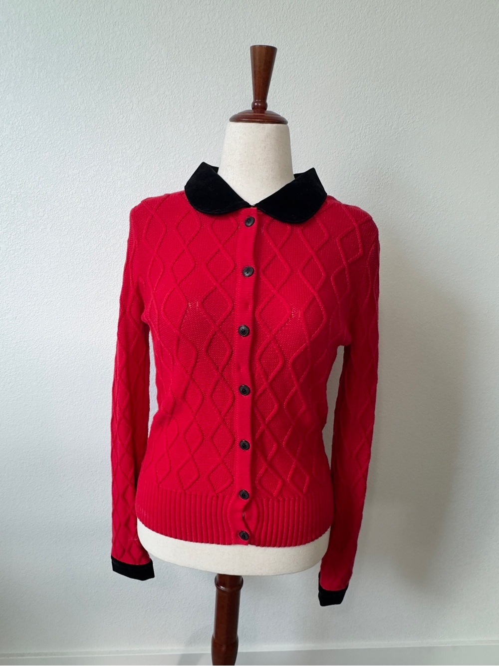 Collectif Red Button-Front Cardigan with Black Collar - Picture 1 of 4
